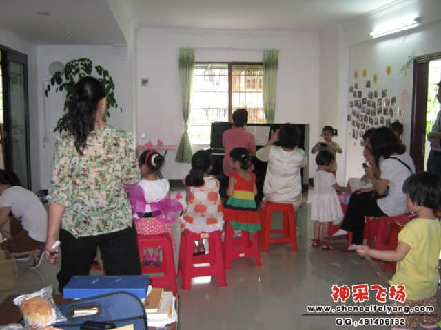 活动现场-老师表演