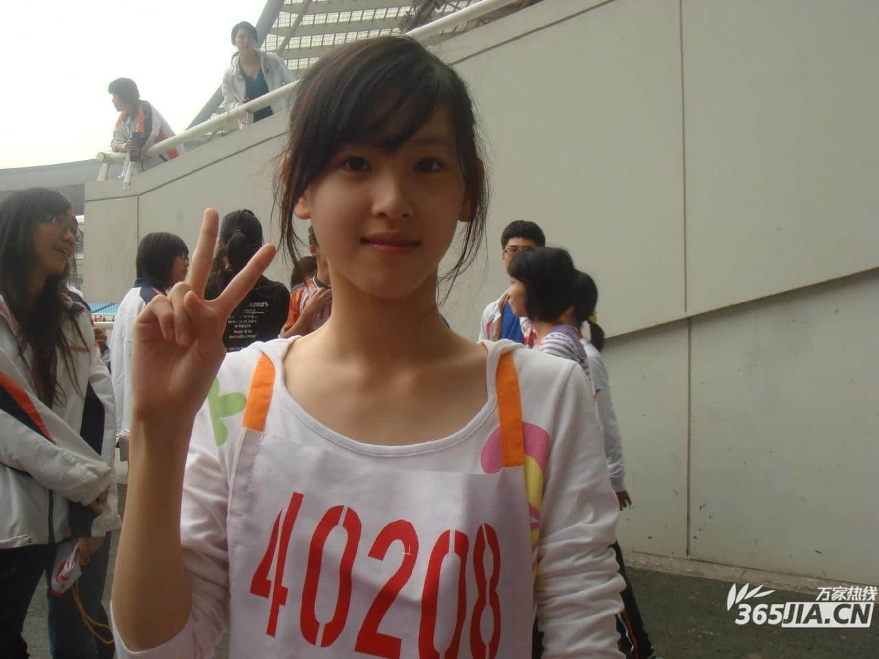 4d268adb9ed92[1].jpg