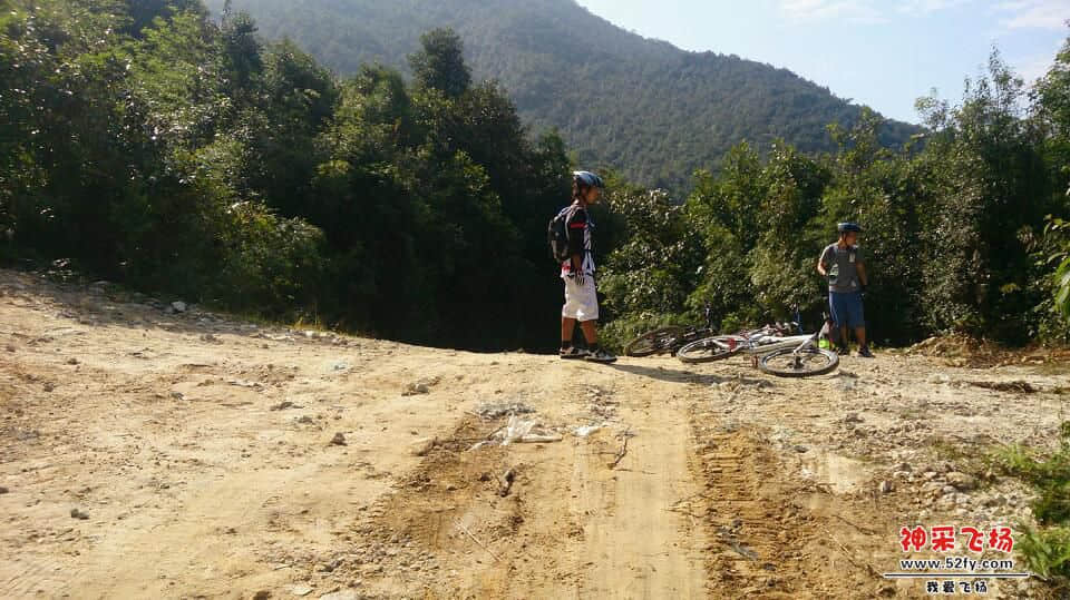 到达高山花场门口