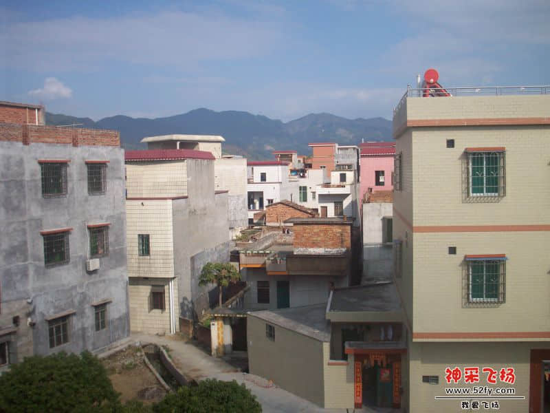 东眺远山.JPG