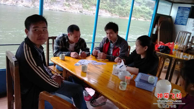 系香港想赌就要坐船出公海，你估下佢哋做咩