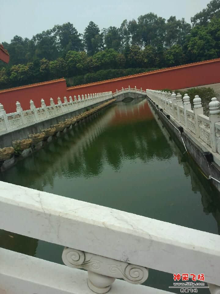 P40615-121934.jpg