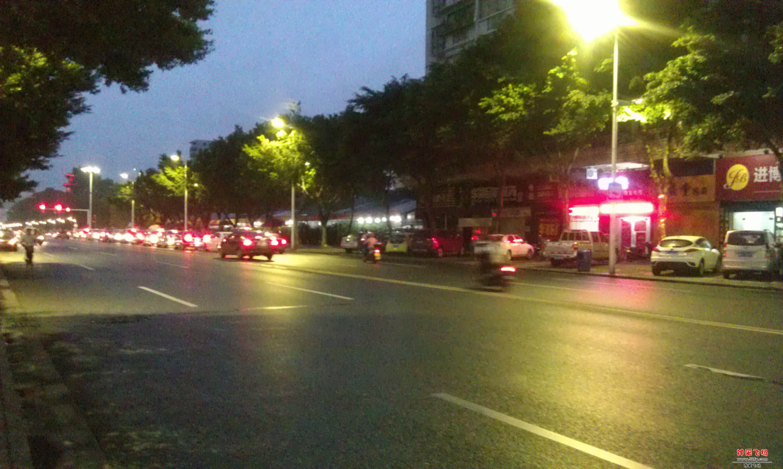 肇庆夜景.jpg