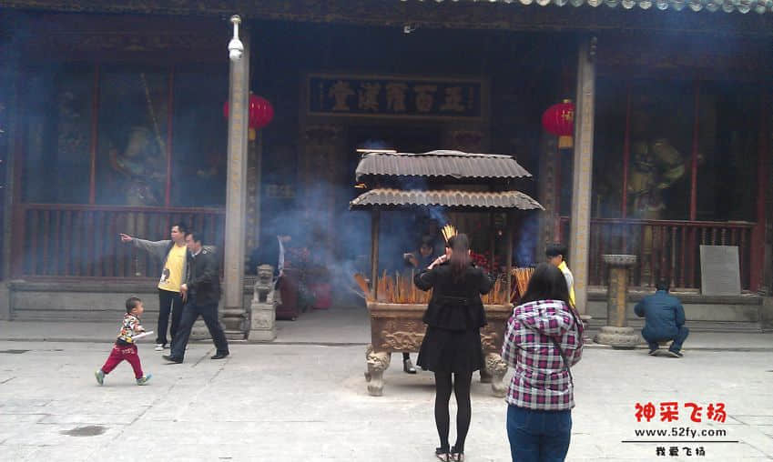 华林寺拜神.jpg