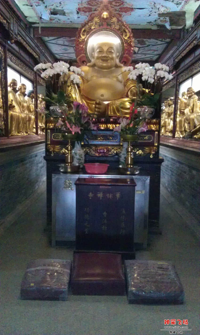 华林寺佛像.jpg