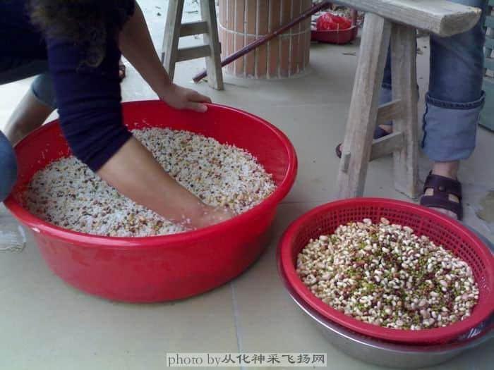 裹粽子2.JPG