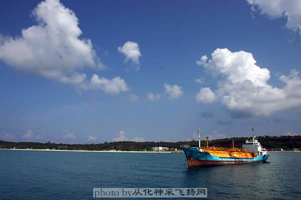 一个多小时后，我们终于到达目的地：涠洲岛