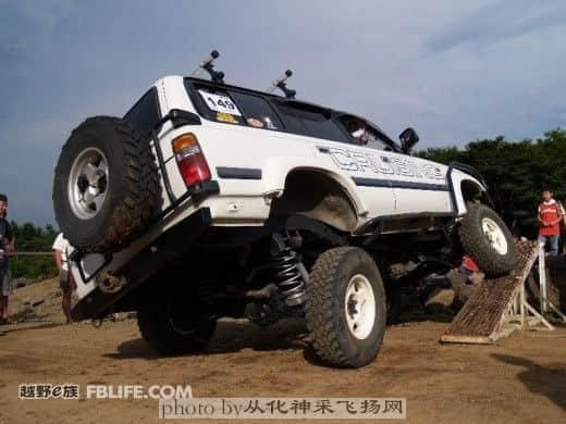 20081105_25d25f75d6d6888208f0ONCXLU6CHsdG.jpg.thumb[1].jpg