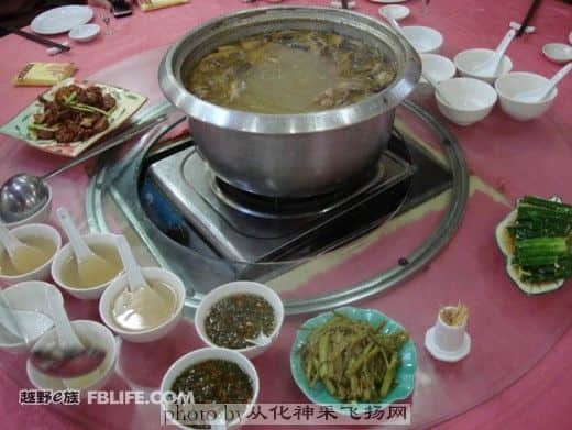 为了迎奥运，也为我们出行作最后补给，我们这次饕餮之旅第一回合，今晚准备了国家级佳肴